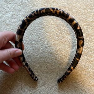 NWOT Padded Velvet Leopard Headband